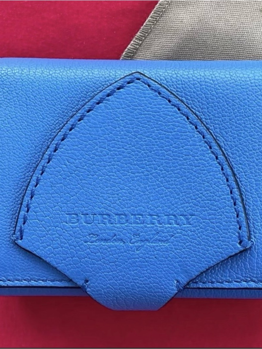 *LIKE NEW!!!* Burberry Harlow Compact Wallet